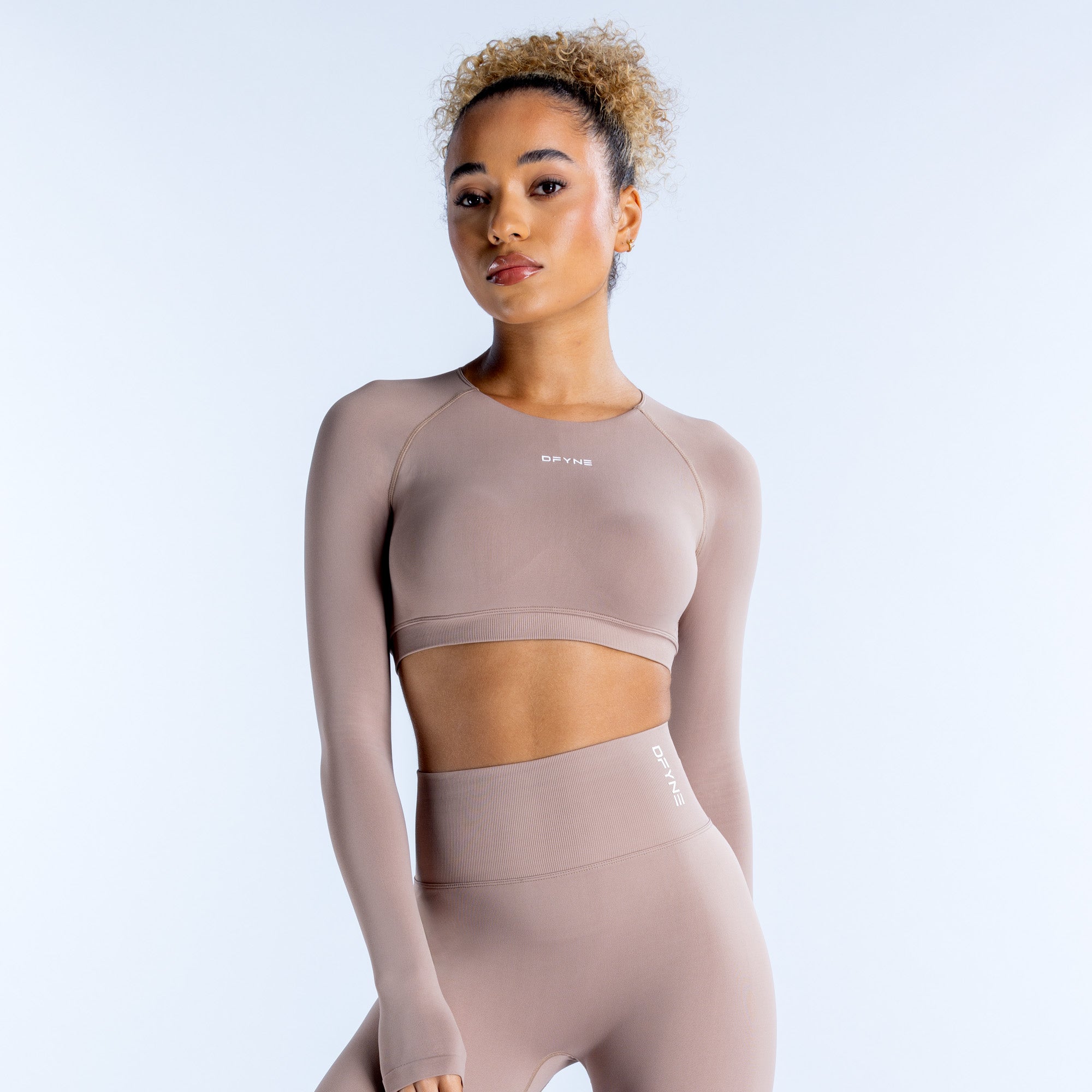 Τοπ DFYNE Dynamic Long Sleeve Crop γυναικεια Μπεζ | 096354WOK